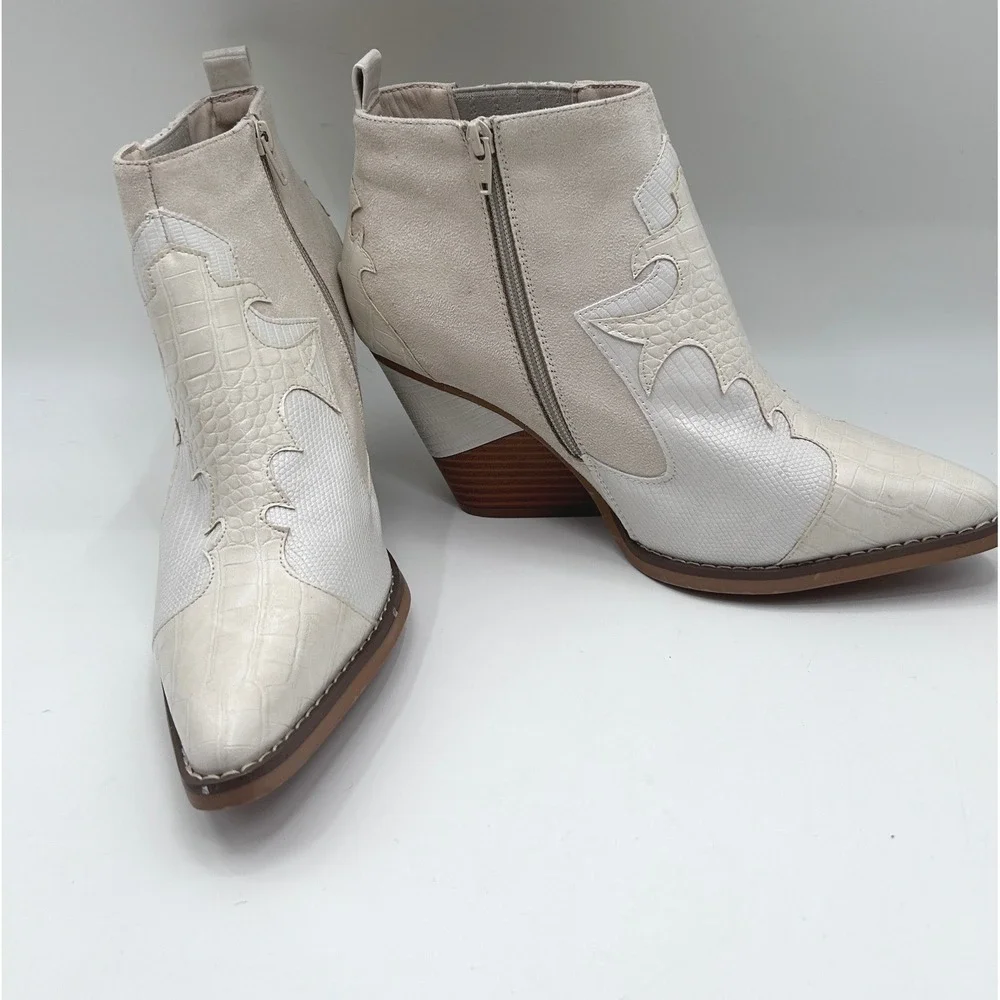 Cato White Western Cowboy Ankle Boots Size 11 Pointed Toe Cowgirl Booties NWOT